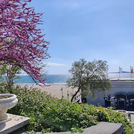 Luxury Sea Sunset Deluxe Burgas City